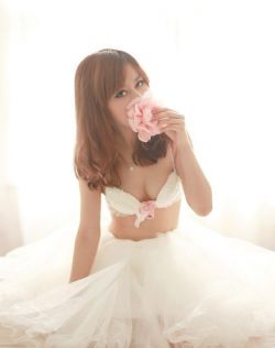 亚洲女同中文字幕
